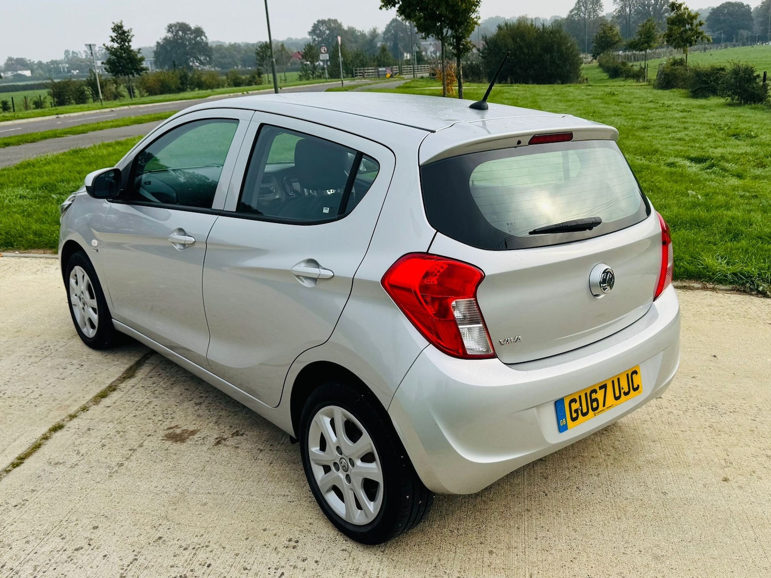 Used Vauxhall Viva 2017 for sale - 76554437: Photo 2
