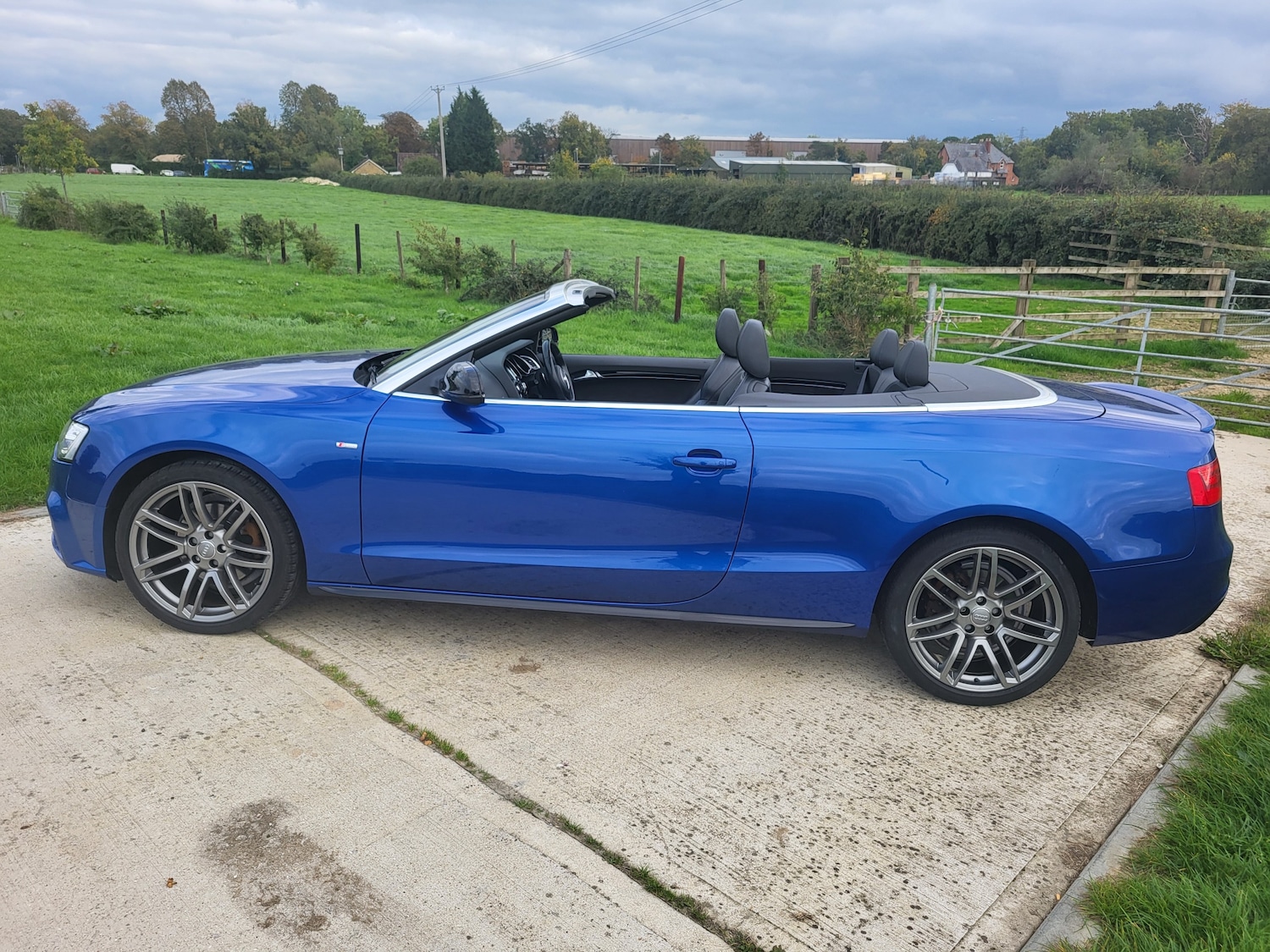 Used Audi A5 Cabriolet for sale - 76353059: Photo 2