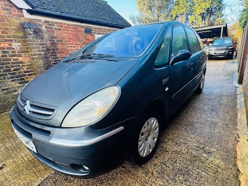 2005 (05) - 1.8i 16V Desire MPV 5dr Petrol Manual (184 g/km 117 bhp)