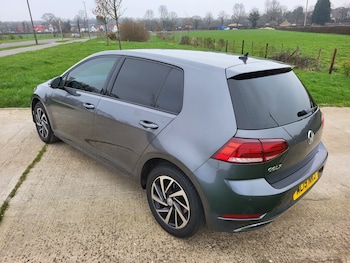 Used Volkswagen Golf 2019 for sale - 77743461: Photo