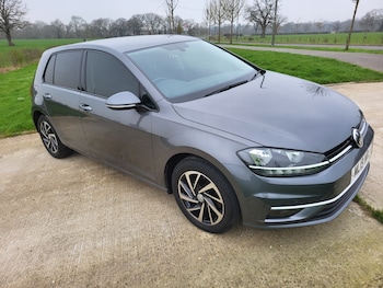 Used Volkswagen Golf 2019 for sale - 77743461: Photo