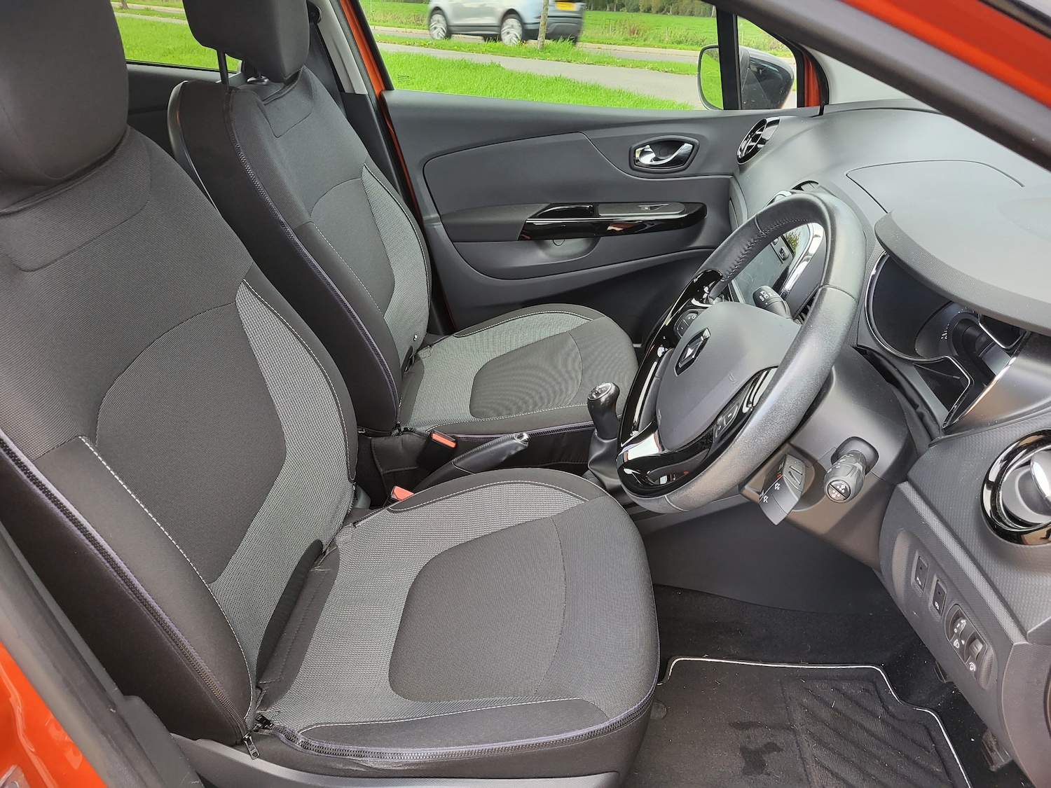 Used Renault Captur 2016 for sale - 76853601: Photo 11