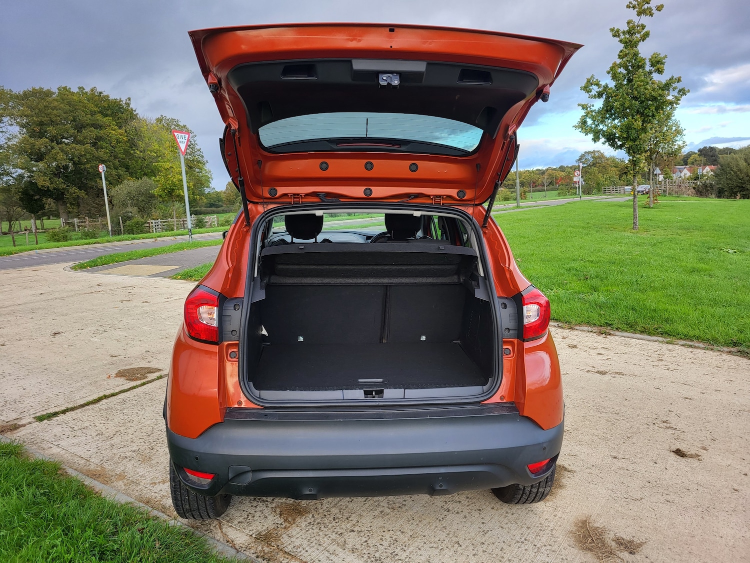 Used Renault Captur 2016 for sale - 76853601: Photo 9