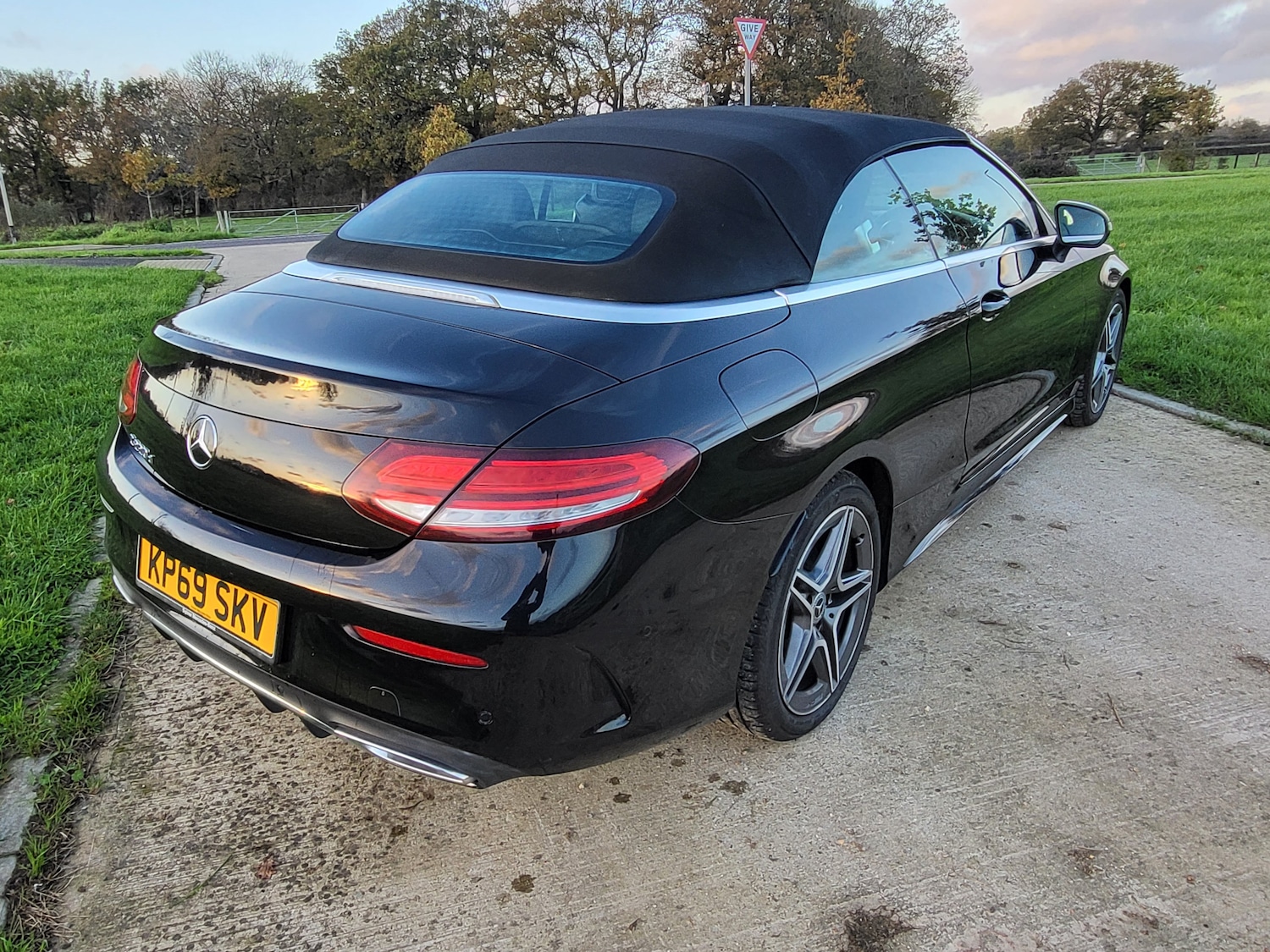 Used Mercedes-Benz C Class 2019 for sale - 76635026: Photo 10