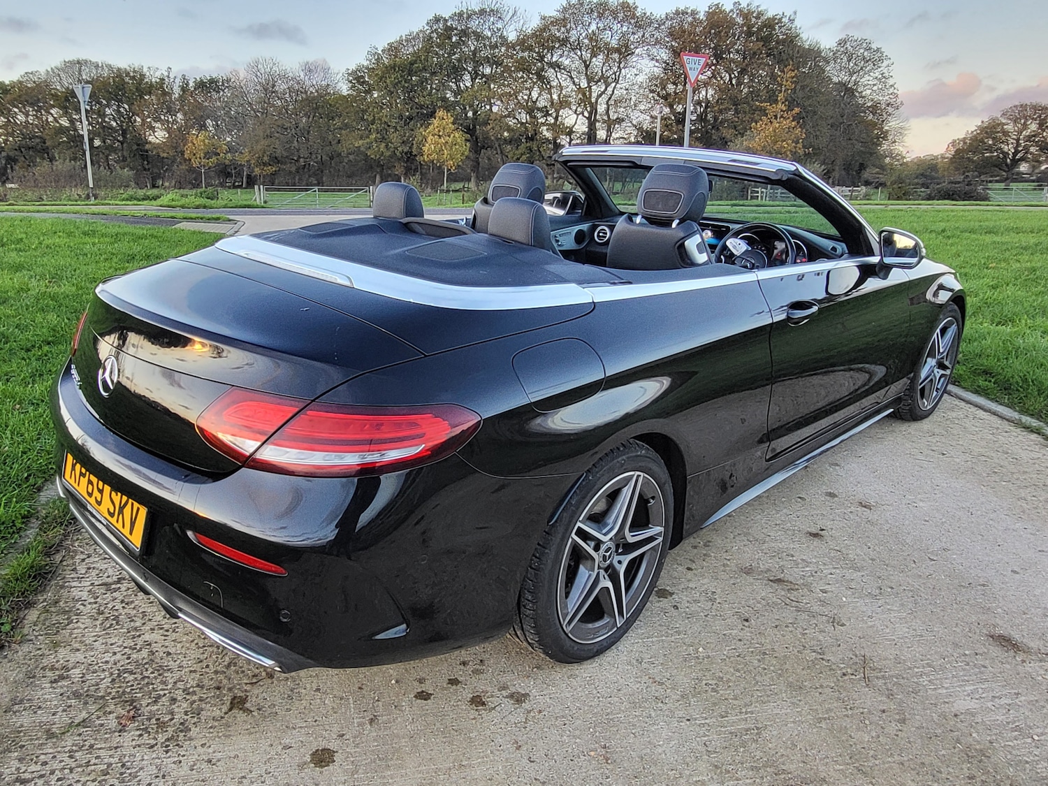 Used Mercedes-Benz C Class 2019 for sale - 76635026: Photo 9