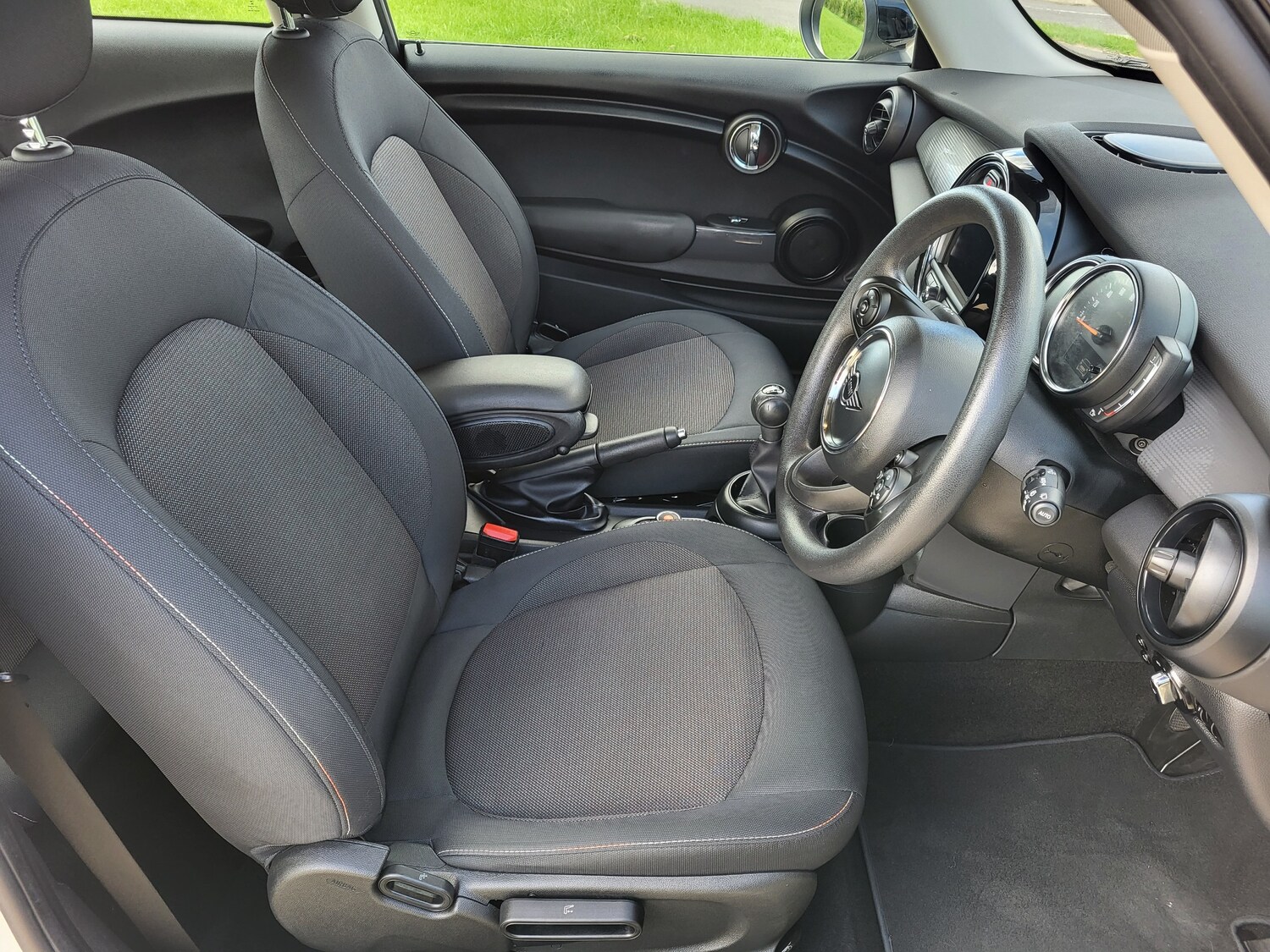 Used MINI Hatch 2019 for sale - 76019457: Photo 11