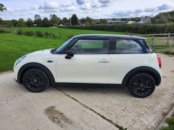 Used MINI Hatch 2019 for sale - 76019457: Photo