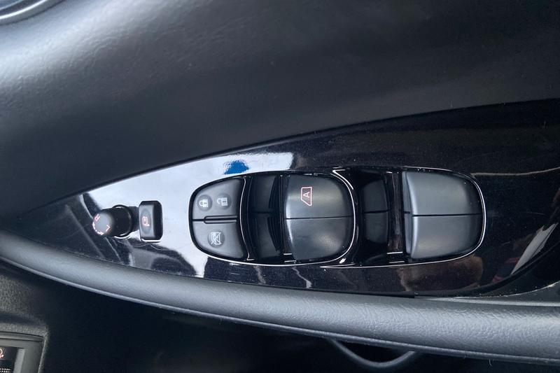 Used Nissan Leaf for sale - 77261147: Photo 16