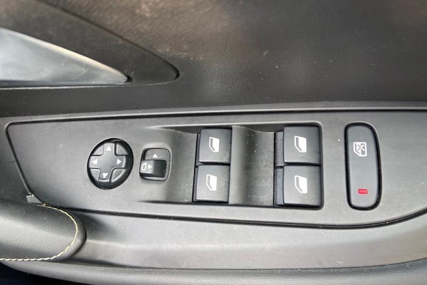 Used Peugeot 208 2021 for sale - 75248297: Photo 16