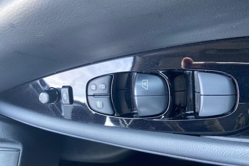 Used Nissan Leaf 2019 for sale - 77934976: Photo 16