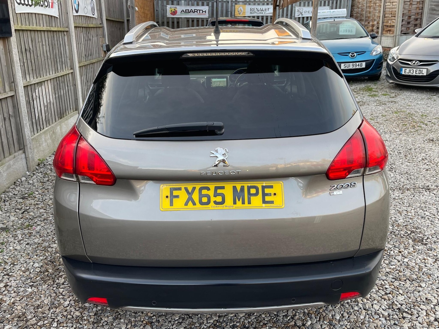 Used Peugeot 2008 2015 for sale - 76361235: Photo 12