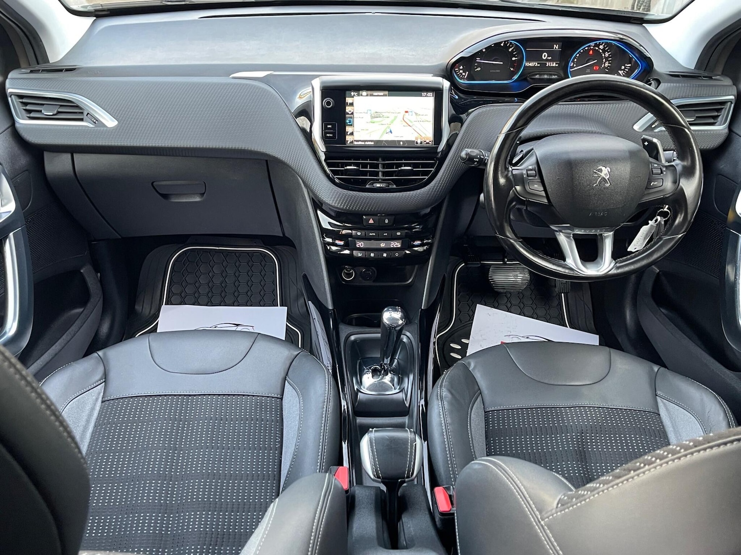Used Peugeot 2008 2015 for sale - 76361235: Photo 4
