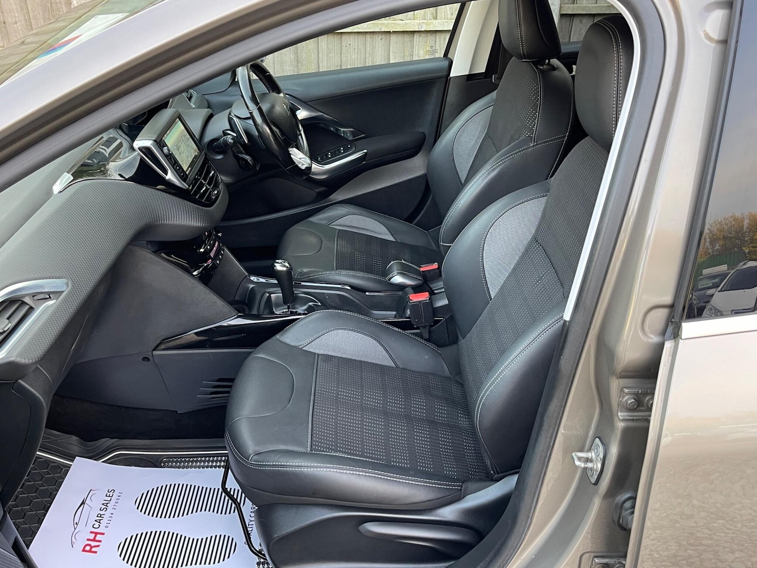 Used Peugeot 2008 2015 for sale - 76361235: Photo 40
