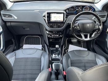 Used Peugeot 2008 2015 for sale - 76361235: Photo