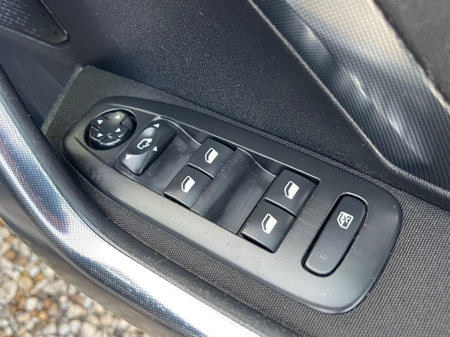 Used Peugeot 2008 2015 for sale - 76361235: Photo 56