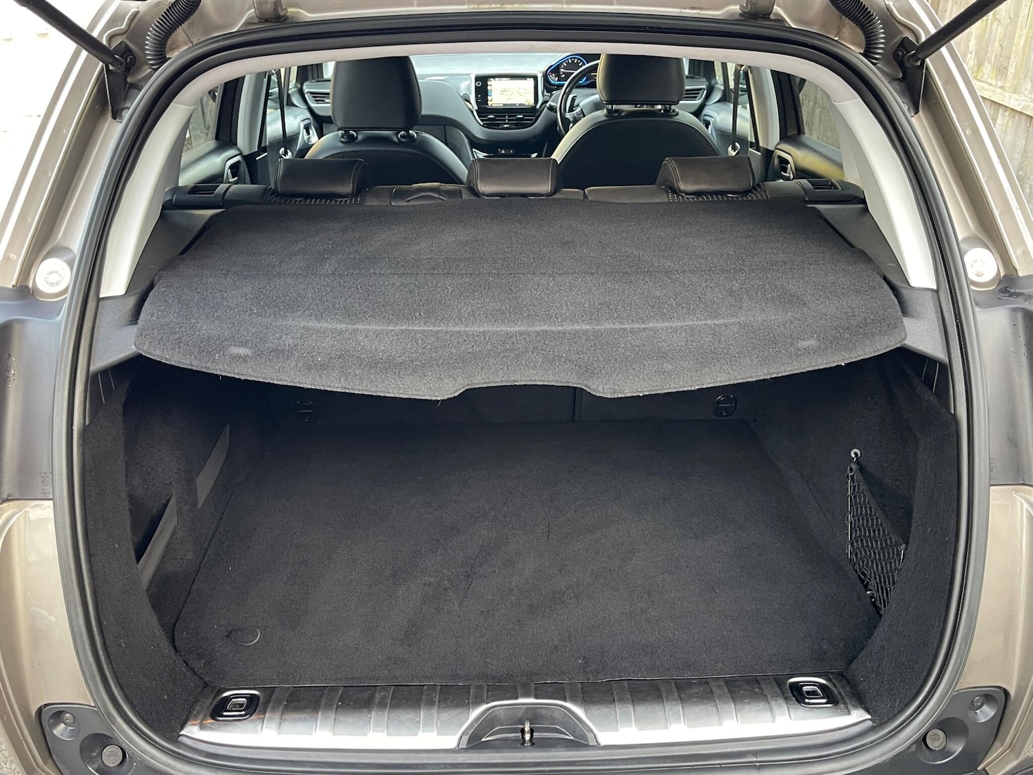Used Peugeot 2008 2015 for sale - 76361235: Photo 59