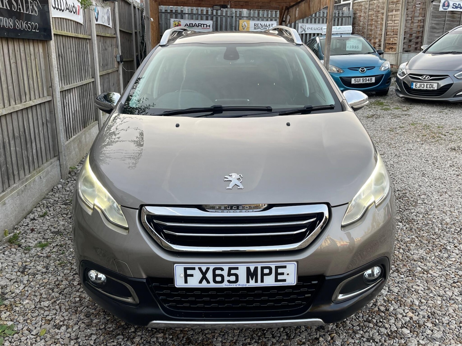 Used Peugeot 2008 2015 for sale - 76361235: Photo 8