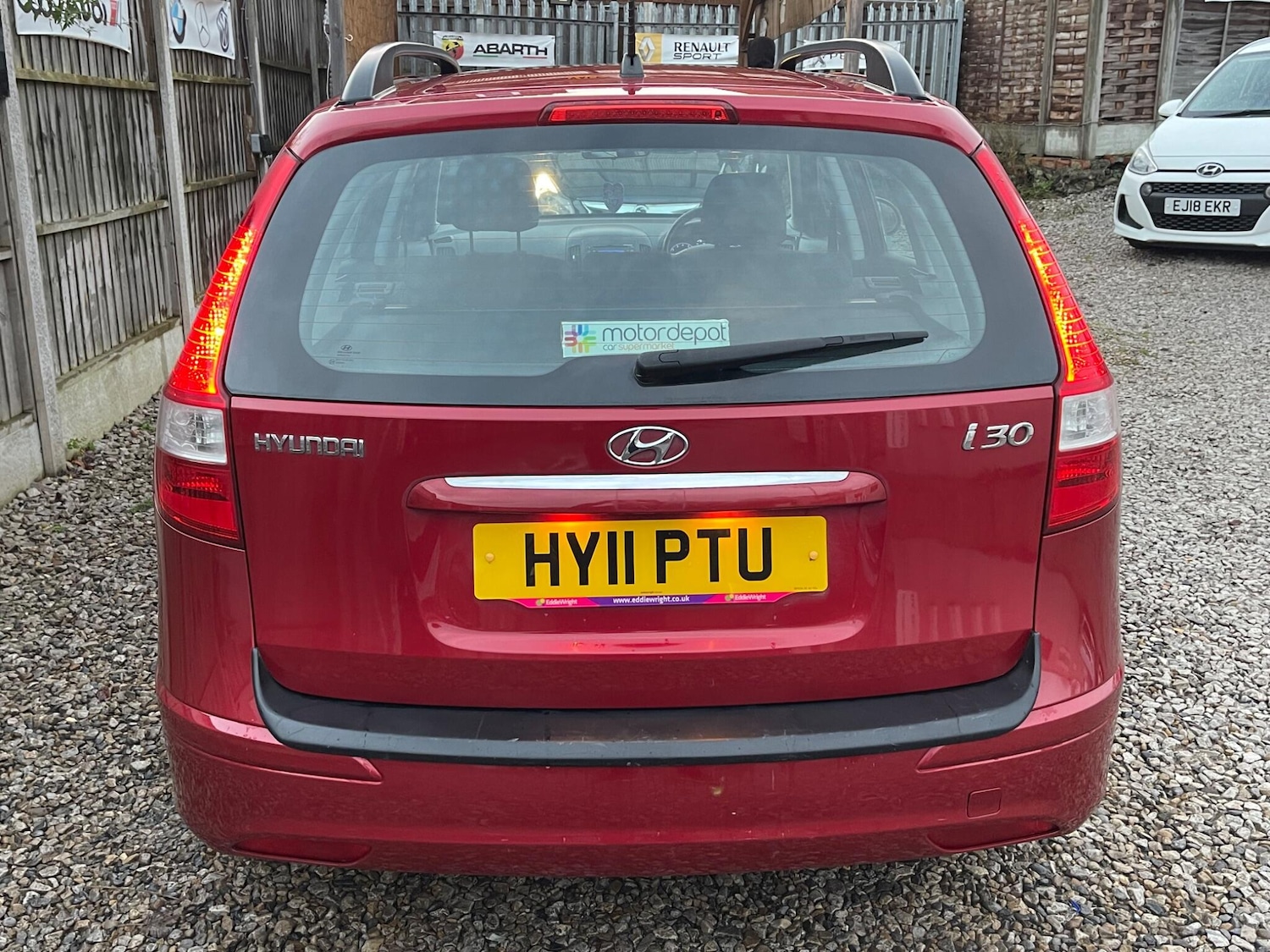 Used Hyundai i30 2011 for sale - 76620424: Photo 8