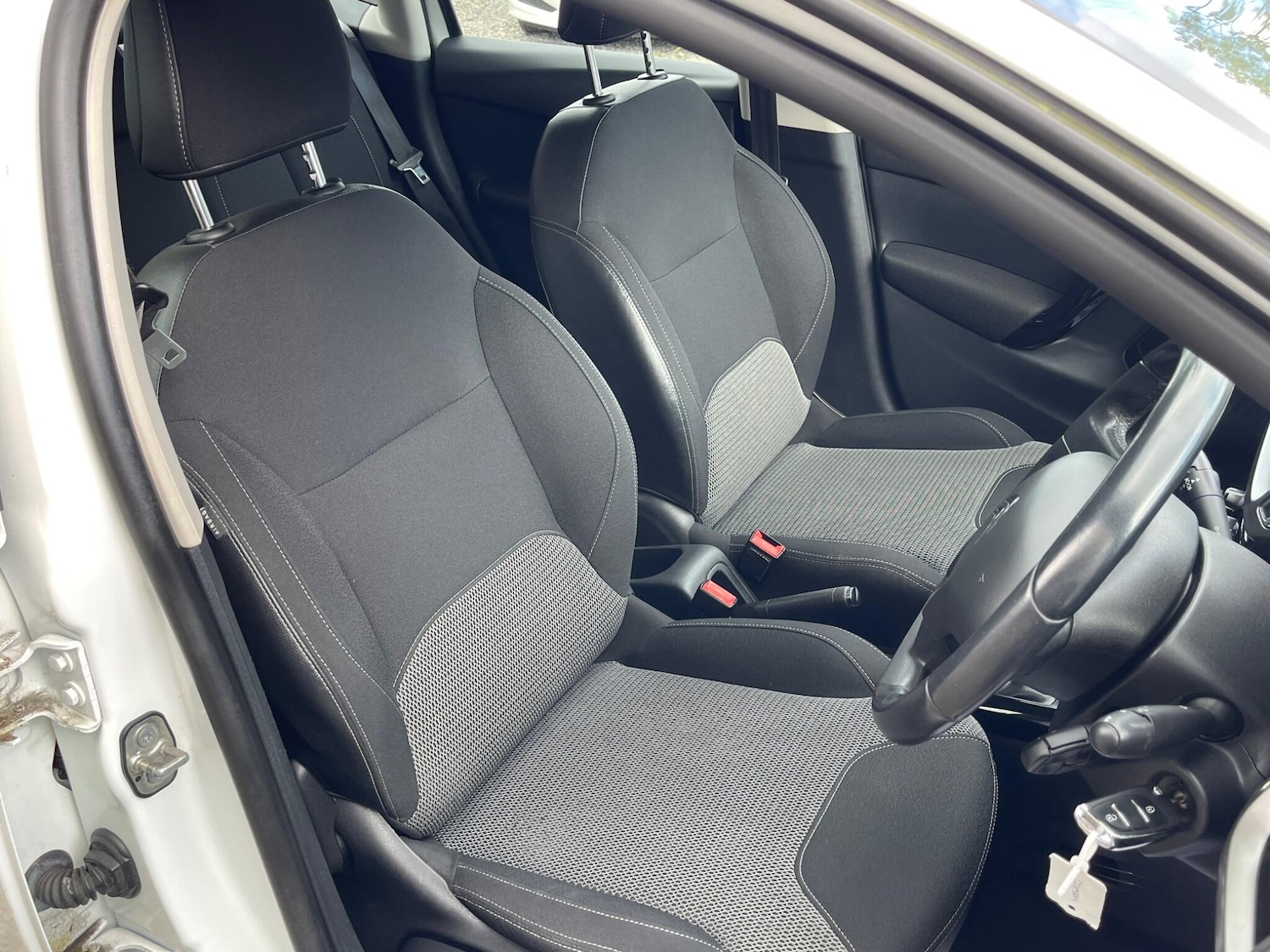 Vehicle 28