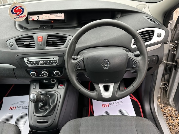 Used Renault Scenic 2010 for sale - 76159177: Photo 10