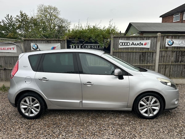 Used Renault Scenic 2010 for sale - 76159177: Photo 12