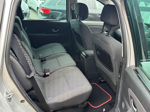 Used Renault Scenic 2010 for sale - 76159177: Photo 19