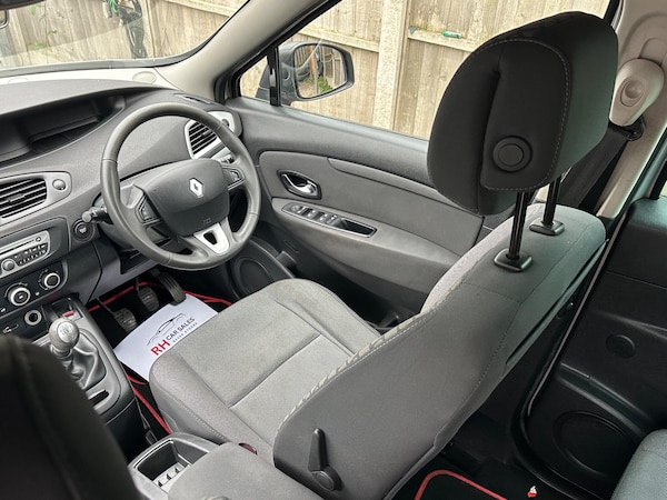 Used Renault Scenic 2010 for sale - 76159177: Photo 5