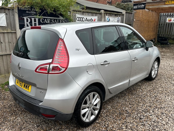Used Renault Scenic 2010 for sale - 76159177: Photo 8