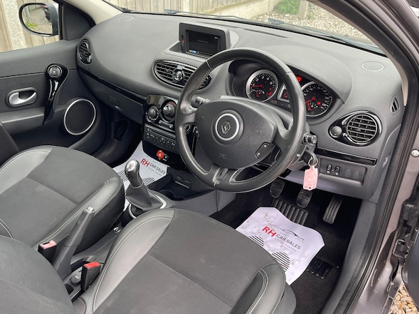 Used Renault Clio 2011 for sale - 76020316: Photo 11