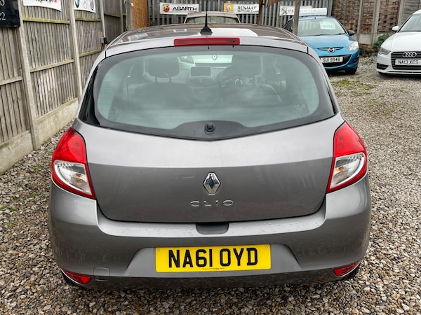 Used Renault Clio 2011 for sale - 76020316: Photo 14