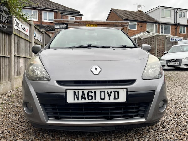 Used Renault Clio 2011 for sale - 76020316: Photo 18
