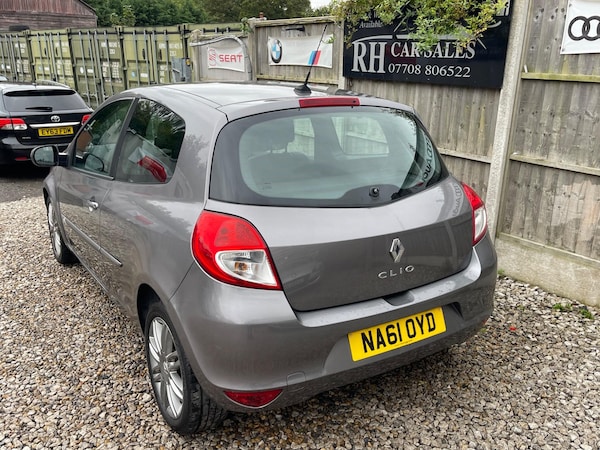 Used Renault Clio 2011 for sale - 76020316: Photo 27