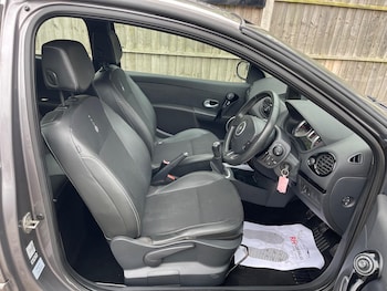 Used Renault Clio 2011 for sale - 76020316: Photo 3