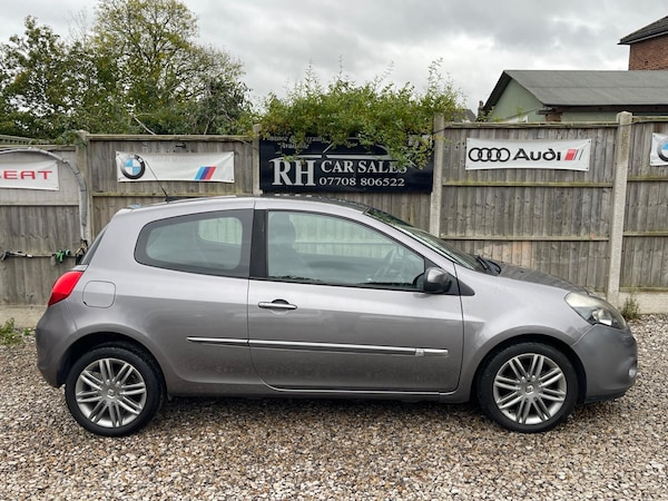 Used Renault Clio 2011 for sale - 76020316: Photo 7