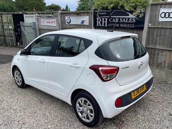 Used Hyundai i10 2018 for sale - 76227459: Photo 10