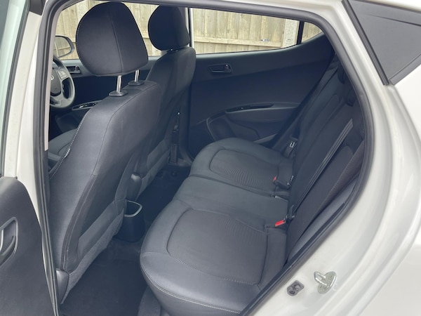 Used Hyundai i10 2018 for sale - 76227459: Photo 35
