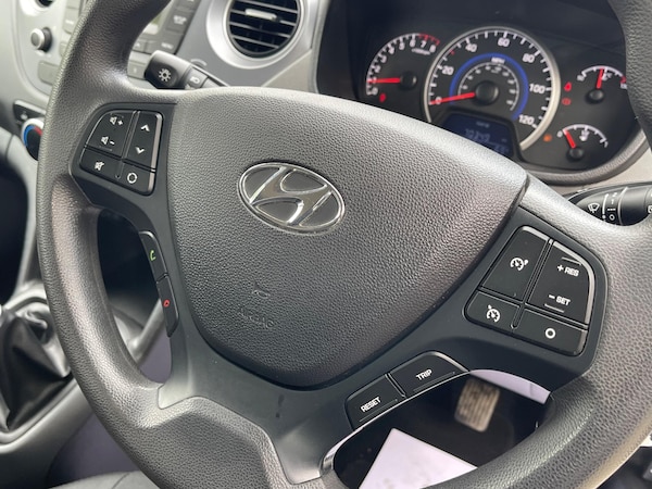 Used Hyundai i10 2018 for sale - 76227459: Photo 39