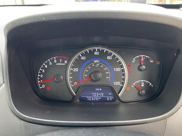 Used Hyundai i10 2018 for sale - 76227459: Photo 40