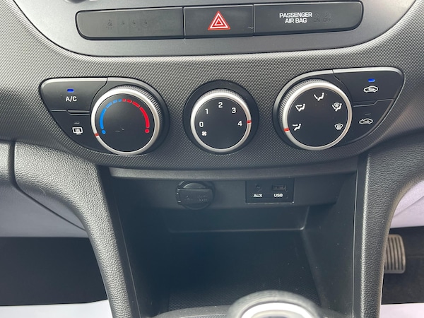 Used Hyundai i10 2018 for sale - 76227459: Photo 42