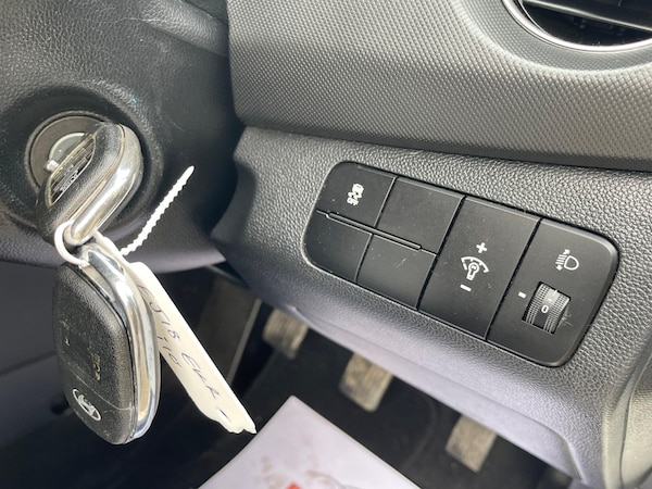 Used Hyundai i10 2018 for sale - 76227459: Photo 44