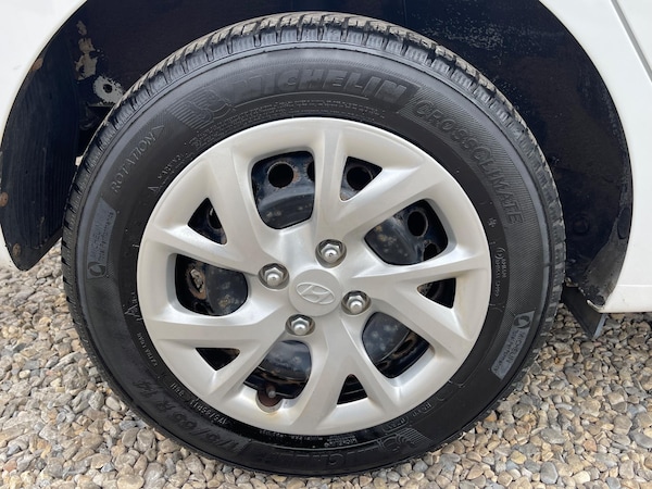 Used Hyundai i10 2018 for sale - 76227459: Photo 48