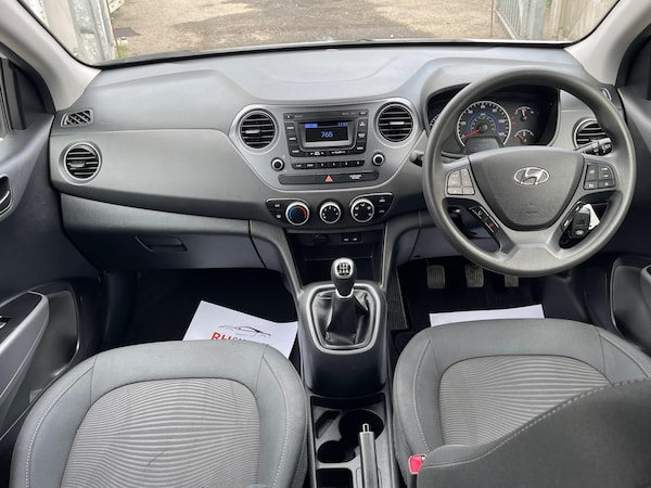 Used Hyundai i10 2018 for sale - 76227459: Photo 5