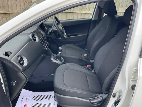 Used Hyundai i10 2018 for sale - 76227459: Photo 6