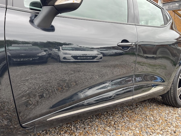 Used Renault Clio 2013 for sale - 75756649: Photo 28