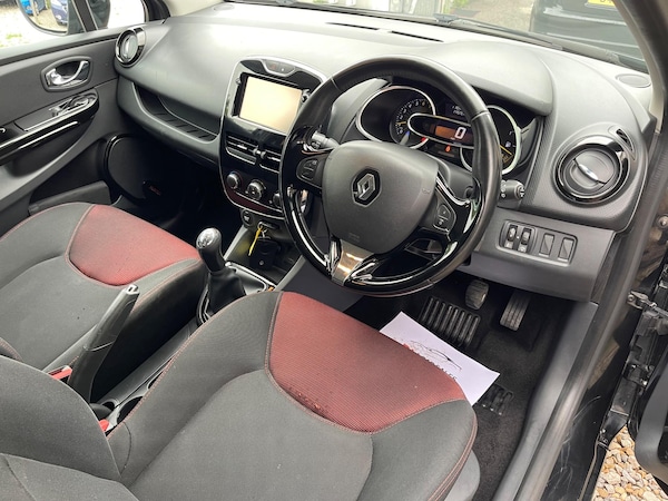 Used Renault Clio 2013 for sale - 75756649: Photo 32