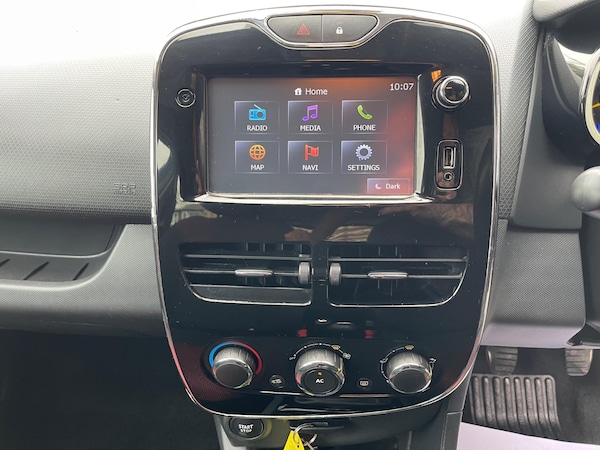 Used Renault Clio 2013 for sale - 75756649: Photo 41