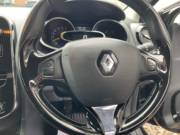 Used Renault Clio 2013 for sale - 75756649: Photo 43