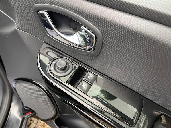 Used Renault Clio 2013 for sale - 75756649: Photo 49