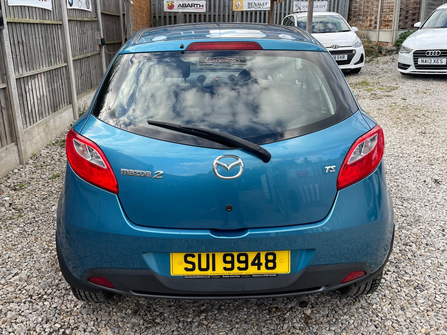Used Mazda Mazda2 2011 for sale - 76122284: Photo 11