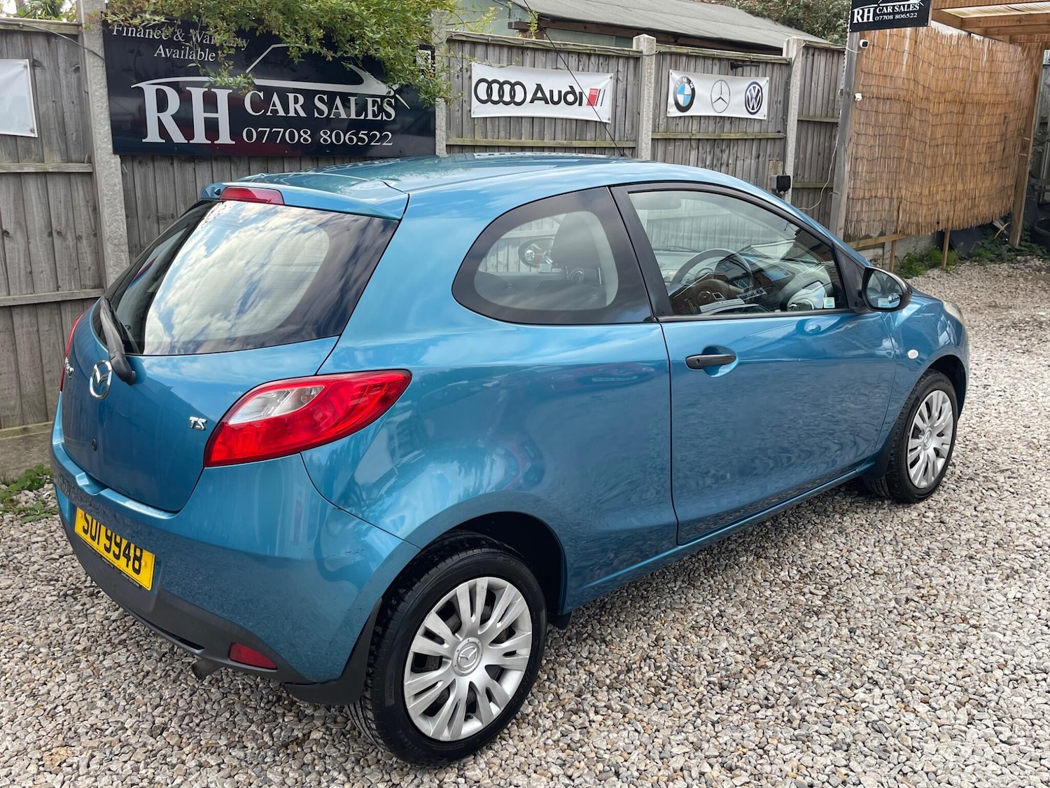Used Mazda Mazda2 2011 for sale - 76122284: Photo 12